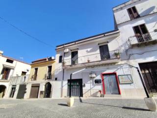 Casa indipendente in vendita ad arienzo piazza crescenzo guida, 6