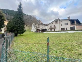 Terreno residenziale in vendita a castelnovo ne' monti via ruggiero grieco