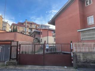 Garage in vendita a roma via dei buonvisi, 183