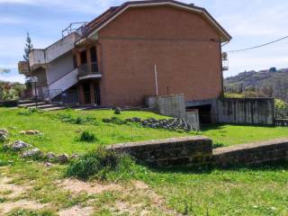 Appartamento all'asta a torre cajetani via delle cese