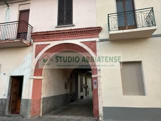 Appartamento in vendita ad albairate piazza giuseppe garibaldi, 34