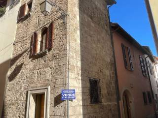 Casa indipendente in vendita a terni piazza clai