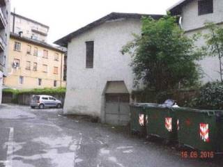 Magazzino all'asta a sondrio via bonfadini, snc