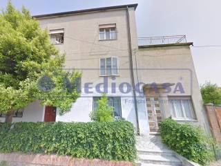 Casa indipendente in vendita a rovigo via zuccherificio