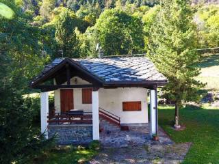 Casa indipendente in vendita ad antey-saint-andré frazione poutaz