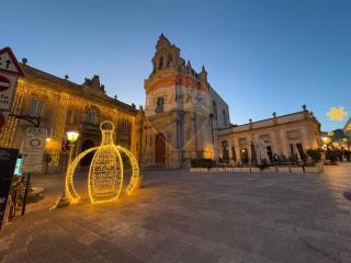 Negozio in vendita a ragusa corso xxv aprila