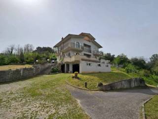 Villa in vendita a priverno ii traversa della valle