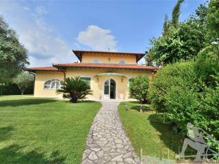 Villa in affitto a forte dei marmi 