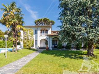 Villa in affitto a forte dei marmi 