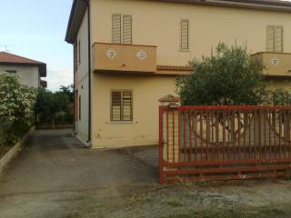 Villa in in vendita da privato a cutro via dei fiordalisi, 12