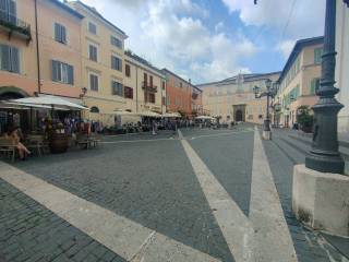 Appartamento in vendita a castel gandolfo piazza della libertà