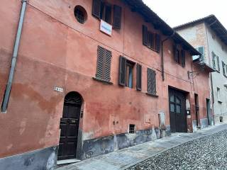 Casa indipendente in vendita a saluzzo via valoria inferiore, 29