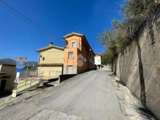 Casa indipendente in vendita a cantiano via dei conti, 1