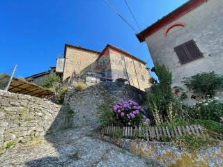 Casa indipendente in vendita a bagni di lucca 