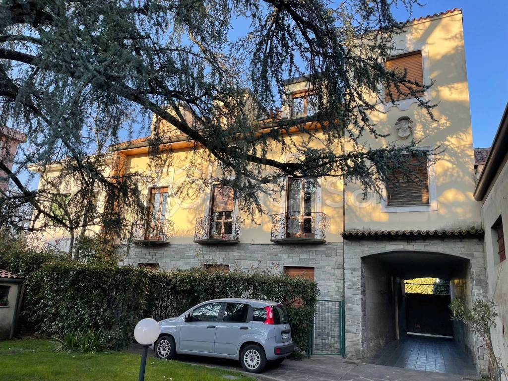 immagine annuncio 1 di 12