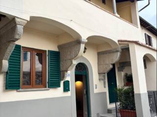 Casa indipendente in in vendita da privato a firenze via del rossellino, 50