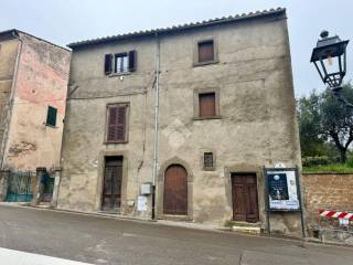 Casa indipendente in vendita a bassano in teverina via cesare battisti