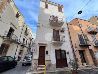 Casa indipendente in vendita a castellammare del golfo via guglielmo marconi, 20