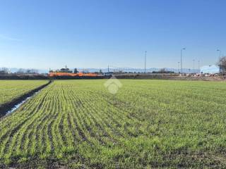 Terreno commerciale in vendita a forlì via enrico mattei