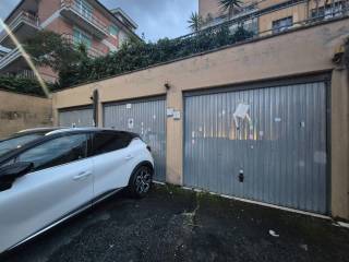 Garage in vendita a roma via sant'arcangelo di romagna, 44