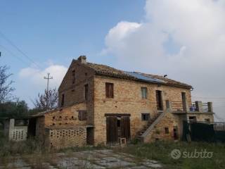 Terreno residenziale in vendita a monte urano via dorica 18