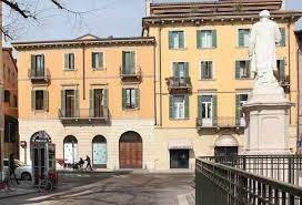 Bed & breakfast in in vendita da privato a verona corso castelvecchio, 15