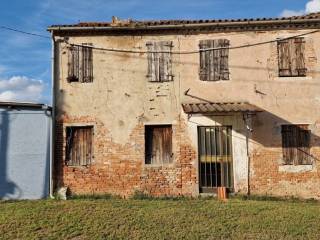 Villa bifamiliare in vendita ad albaredo d'adige via madonnina