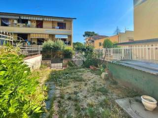 Casa indipendente in vendita a poggio a caiano via vittorio emanuele ii, 61