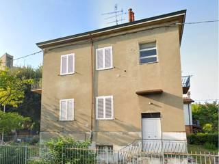 Casa indipendente in vendita a forlì via giacomo leopardi