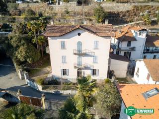 Casa indipendente in vendita a lesa via u. visconti 148