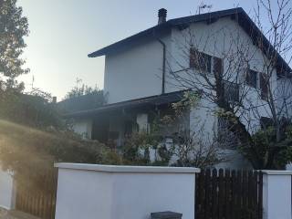 Villa in in vendita da privato a noviglio via emilio alessandrini, 19