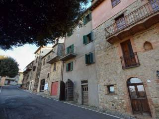 Casa indipendente in vendita a fabro via roma