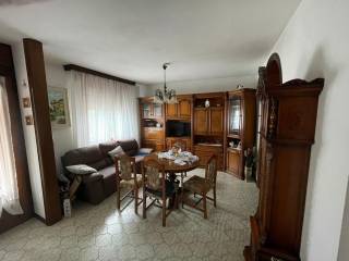 Villa bifamiliare in vendita a ronco all'adige 