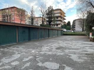 Garage in affitto a legnano via stelvio, 2