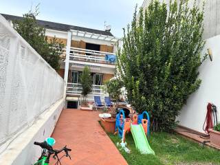 Villa a schiera in in vendita da privato a palermo via chirone, 121