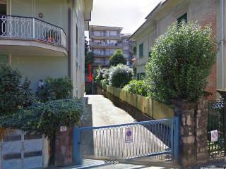 Garage in vendita a stresa via massimo d'azeglio, 12