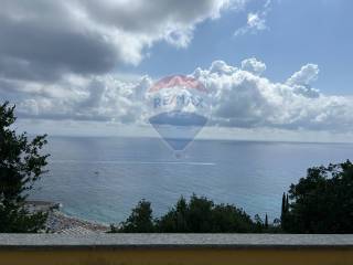 Casa indipendente in vendita a bergeggi via venticinque aprile, 46