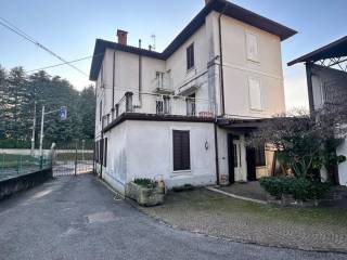 Villa bifamiliare in vendita a brivio via como