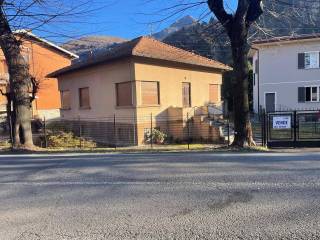 Villa in vendita a dervio via g. matteotti, 22