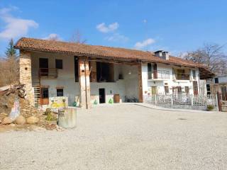 Cascina in vendita a carrù strada orià, 41