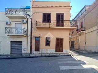 Casa indipendente in vendita a castellammare del golfo via guglielmo marconi, 157