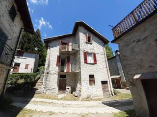 Colonica in vendita a sondrio contrada ligari