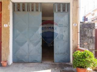 Garage in vendita a catania via del chinotto, 1/b