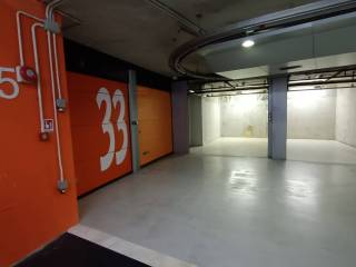 Garage in vendita a napoli via domenico morelli, 63