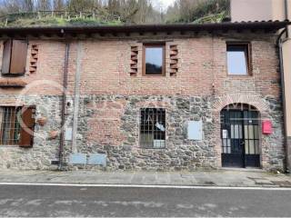 Magazzino in vendita a barga 