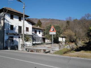 Villa bifamiliare in vendita a verbania 