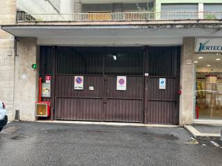 Garage in vendita a roma via pietro da cortona