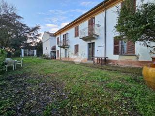 Casa indipendente in vendita a incisa scapaccino via ferrara, 14