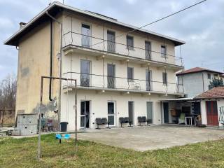 Cascina in vendita a borgo ticino via della chiesa