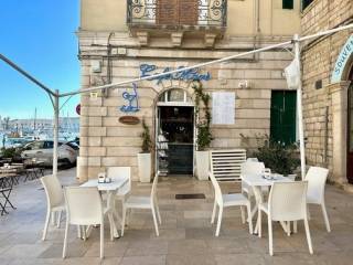 Bar in vendita a trani piazza sedile san marco